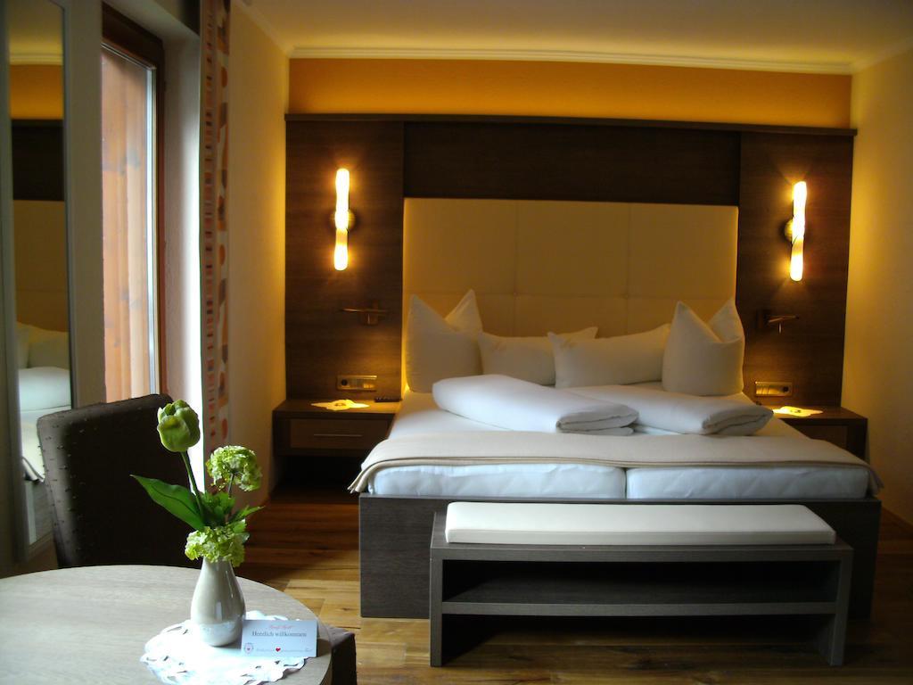 Gaestehaus Sissy Langenfeld Bagian luar foto