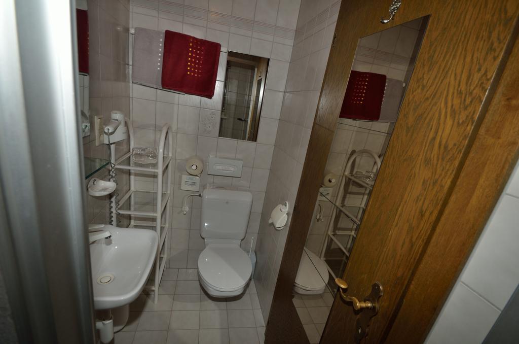Gaestehaus Sissy Langenfeld Bagian luar foto