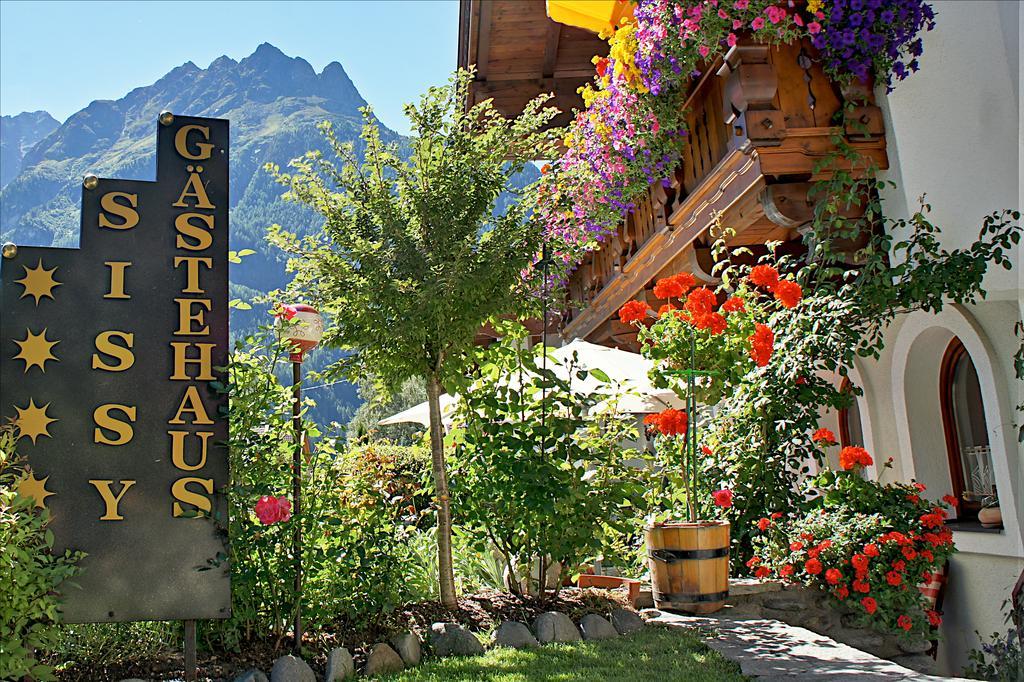 Gaestehaus Sissy Langenfeld Bagian luar foto