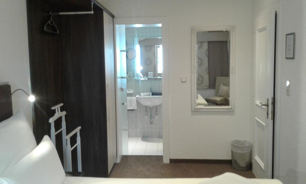 Gaestehaus Sissy Langenfeld Bagian luar foto